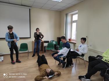 Scenki dramy odtwarzane podczas zajęć warsztatowych przez uczniów z SP Nr 6 w Przemyślu