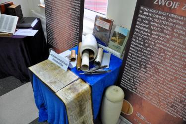 „Historia Biblii : księga, która przetrwała wieki